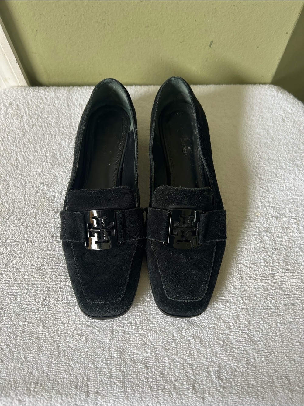 Tory Burch Black Suede Slip-On Loafers Sz 7